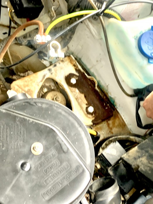 8406E606-9FA0-4355-8A20-F2622A1B8869.jpeg (2.43 MiB) Visto 12592 veces Se ve que la anterior batería fugaba ácido.