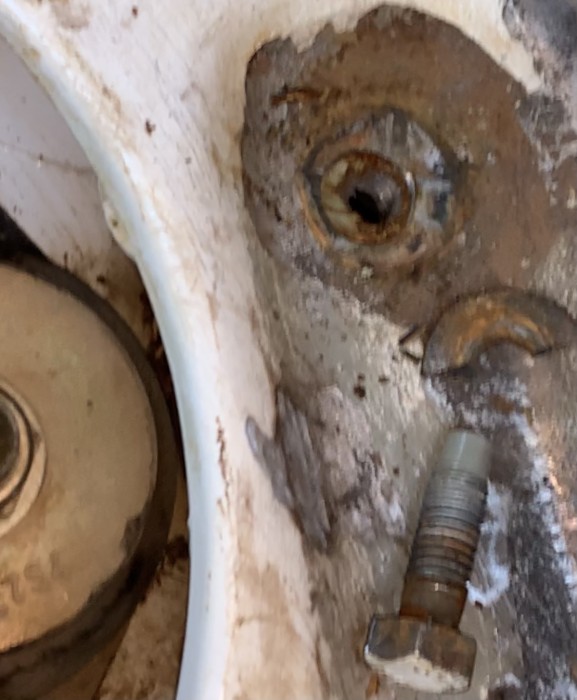 B15EF5EC-9447-46E3-87EE-B4F278ABBDC7.jpeg (283.85 KiB) Visto 10006 veces Arandela rota por el oxido