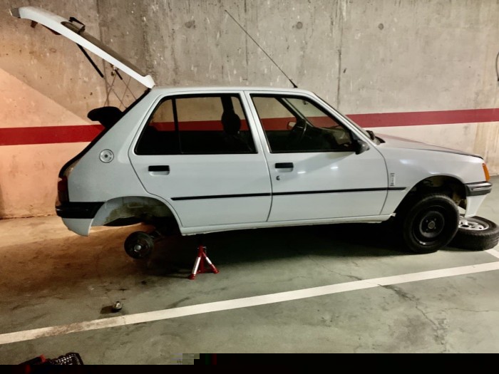 photo_2021-10-26_23-15-31.jpg (98.55 KiB) Visto 11558 veces Así lleva ya casi dos semanas el tío.